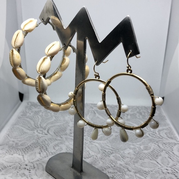 Artisan boho beach summer vacation style earrings shell mop round hoop statement - Picture 5 of 7